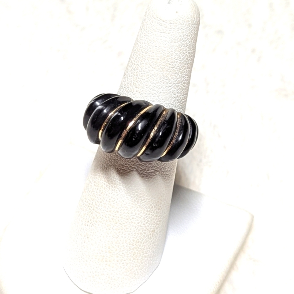 Vintage Rare Women's 70s Black Onyx Dome Ring and 14k Gold Thread